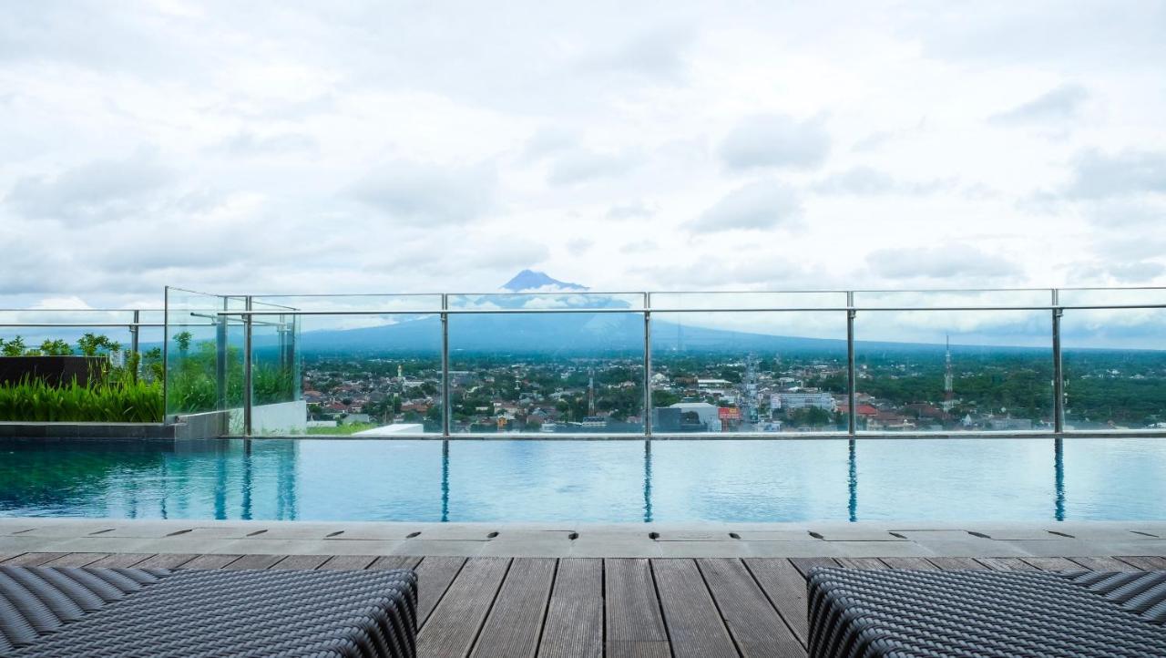 Lavenderbnb Room 2 At Uttara The Icon Apartment Yogyakarta Exterior foto